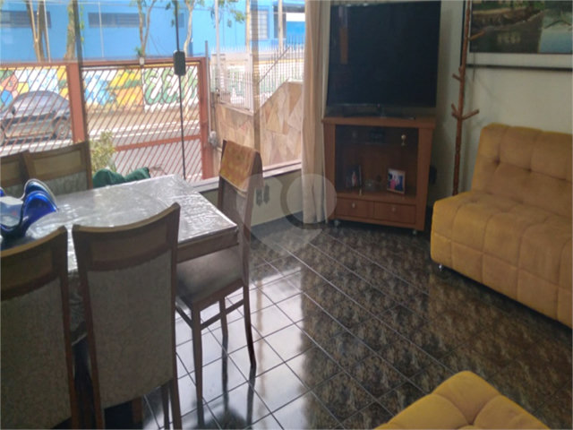 Sobrado à venda com 3 quartos, sendo 1 suíte,  em Santa Teresinha, São Paulo, SP