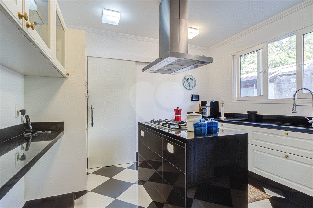 Casa de Vila à venda com 3 quartos, sendo 2 suítes, em Alto da Boa Vista, São Paulo, SP