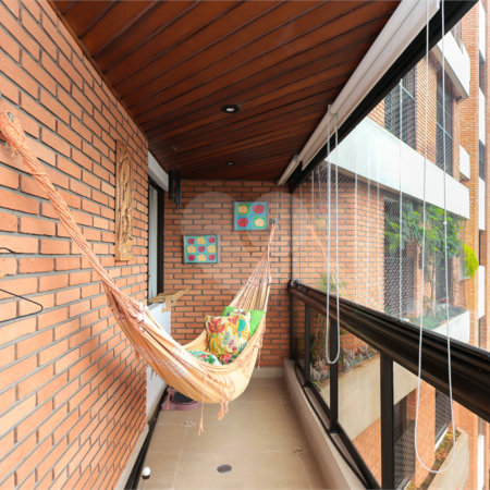 Apartamento à venda com 3 quartos, sendo 2 suítes, em Campo Belo, São Paulo, SP