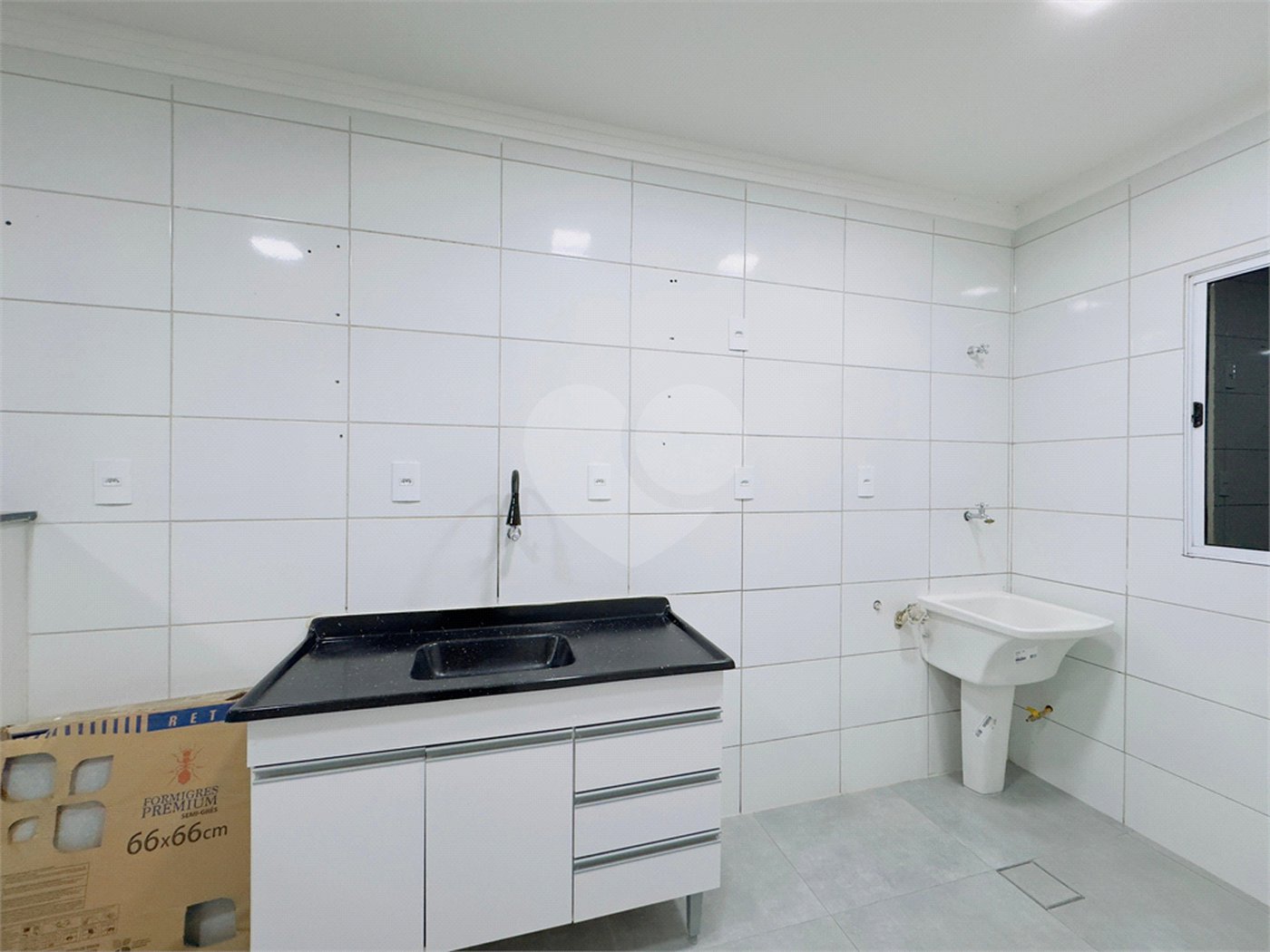 Apartamento à venda com 2 quartos em Lopes de Oliveira, Sorocaba, SP