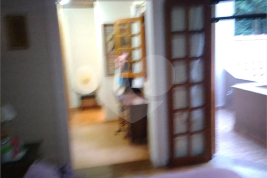 Casa à venda com 4 quartos, sendo 3 suítes, no condomínio Da Serra, São Paulo - SP