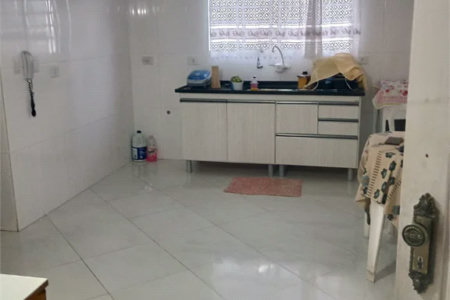 Casa à venda com 4 quartos, sendo 1 suíte, em Vila Cordeiro, São Paulo, SP