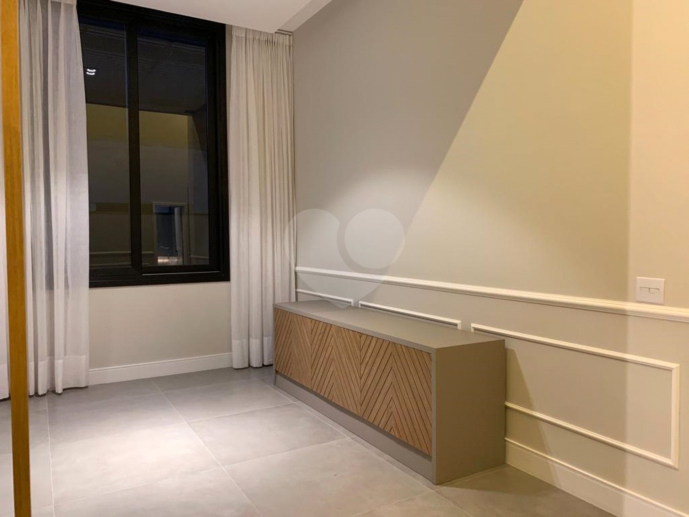 Casa à venda com 3 suítes no condomínio Residencial Granville, Atibaia - SP