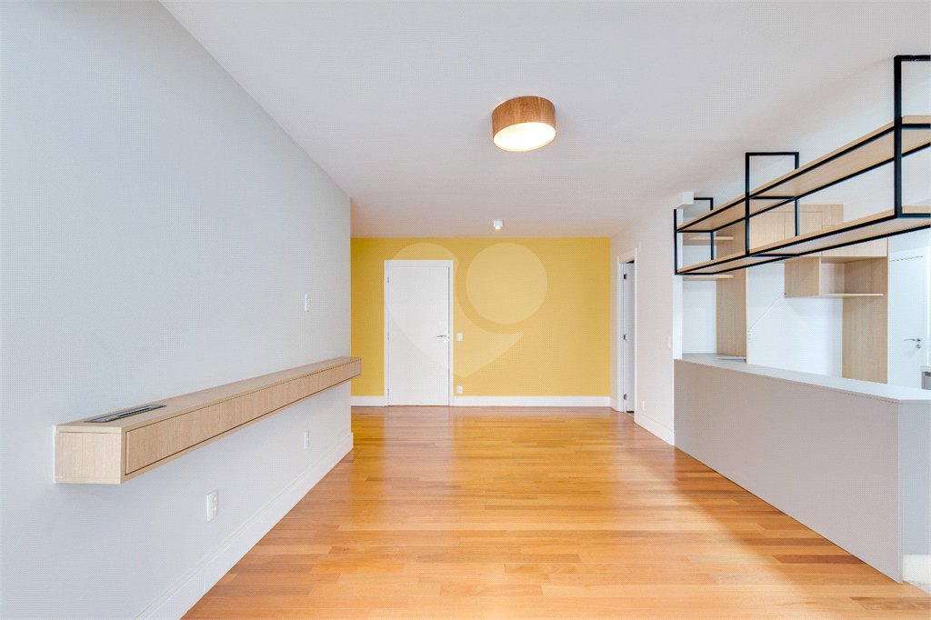Apartamento à venda com 3 quartos, sendo 2 suítes, em Santo Amaro, São Paulo, SP