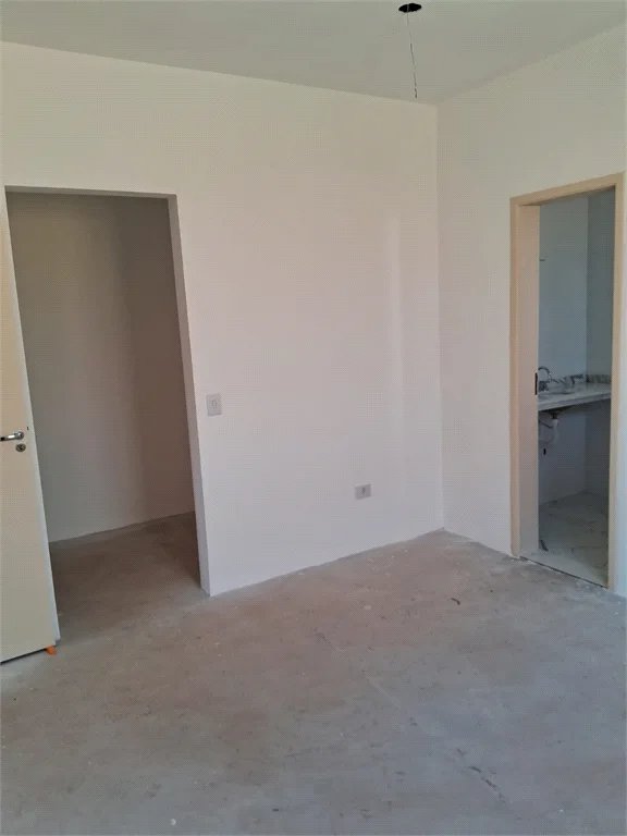 Casa Térrea à venda com 3 quartos, sendo 1 suíte,  em Parque Rizzo, Cotia, SP