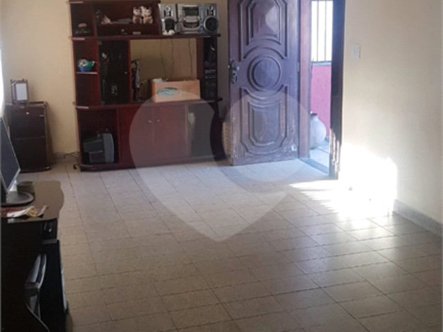 Sobrado à venda com 2 quartos em Vila Medeiros, São Paulo, SP