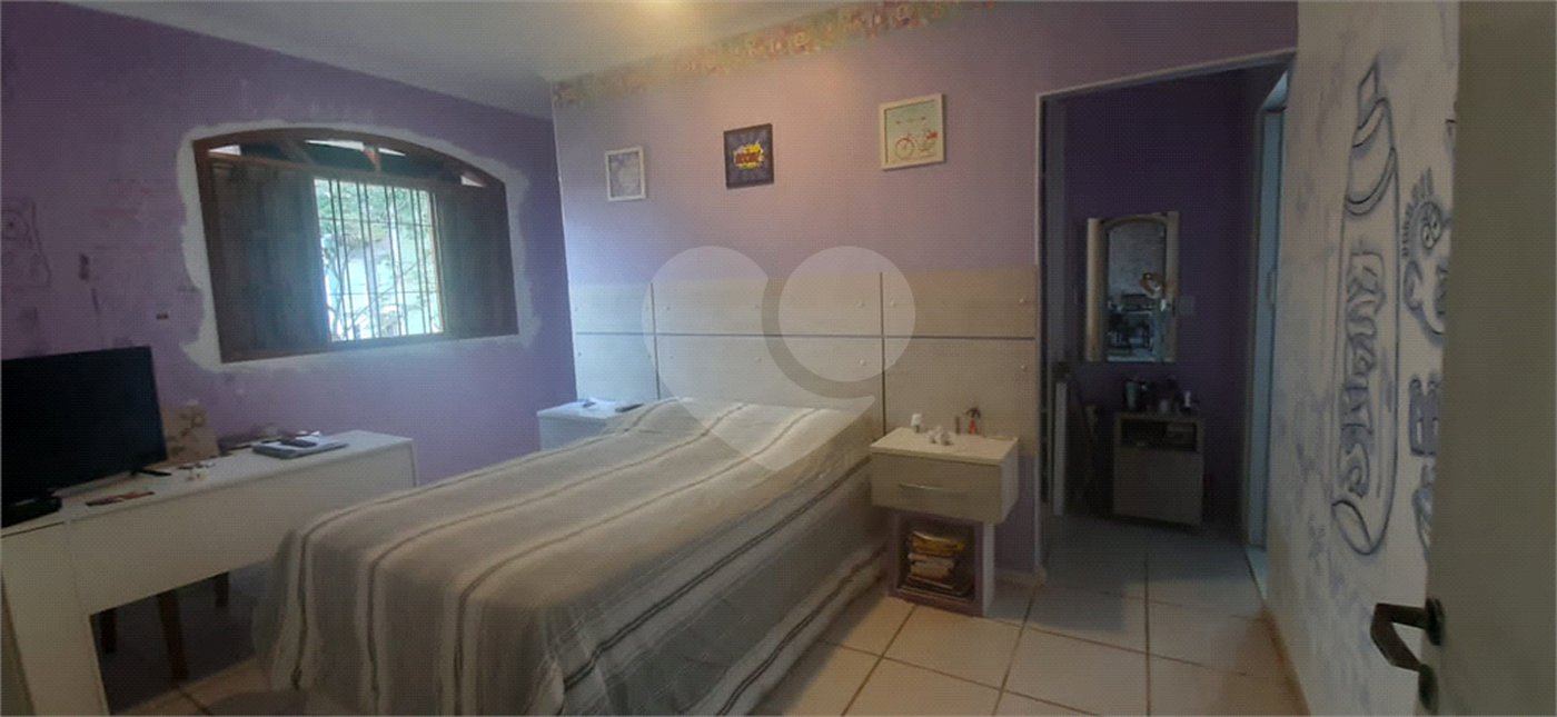 Casa à venda com 3 quartos, sendo 2 suítes, em São Vicente, Mairiporã, SP
