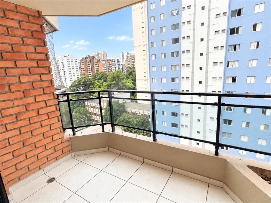 Apartamento à venda com 3 quartos, sendo 1 suíte, em Brooklin, São Paulo, SP