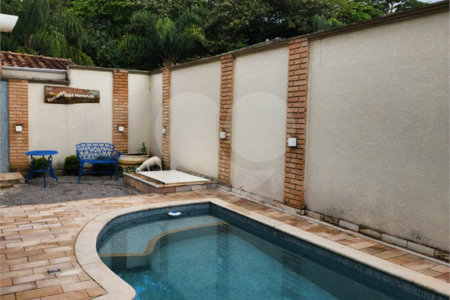 Casa à venda com 4 suítes no condomínio Pedra Grande, Atibaia - SP