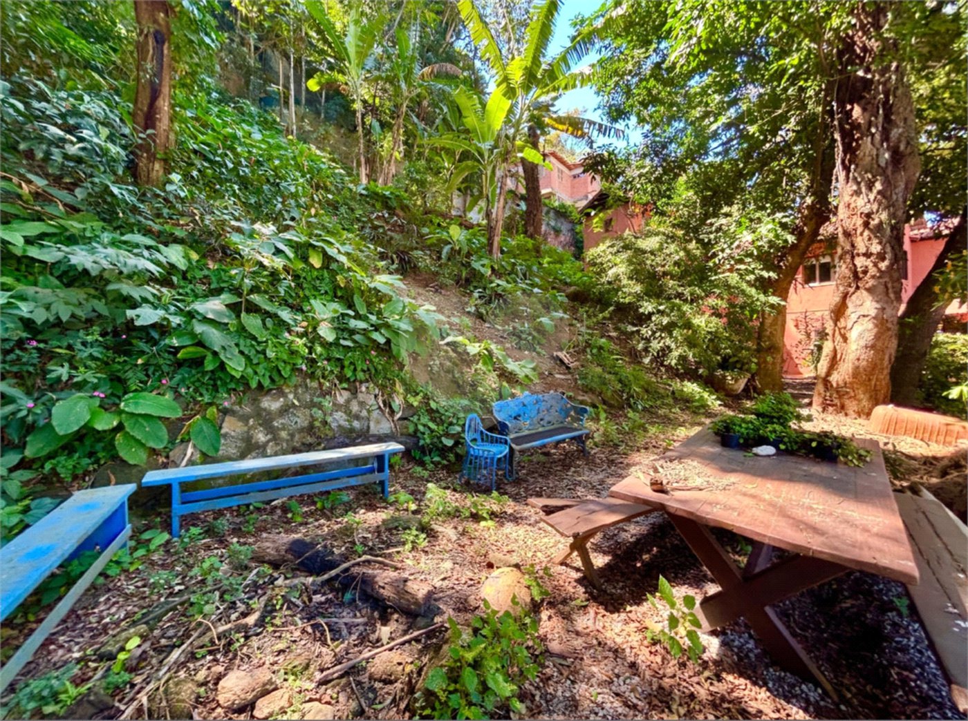 Casa à venda com 4 quartos, sendo 1 suíte, em Lagoa, Rio de Janeiro, RJ