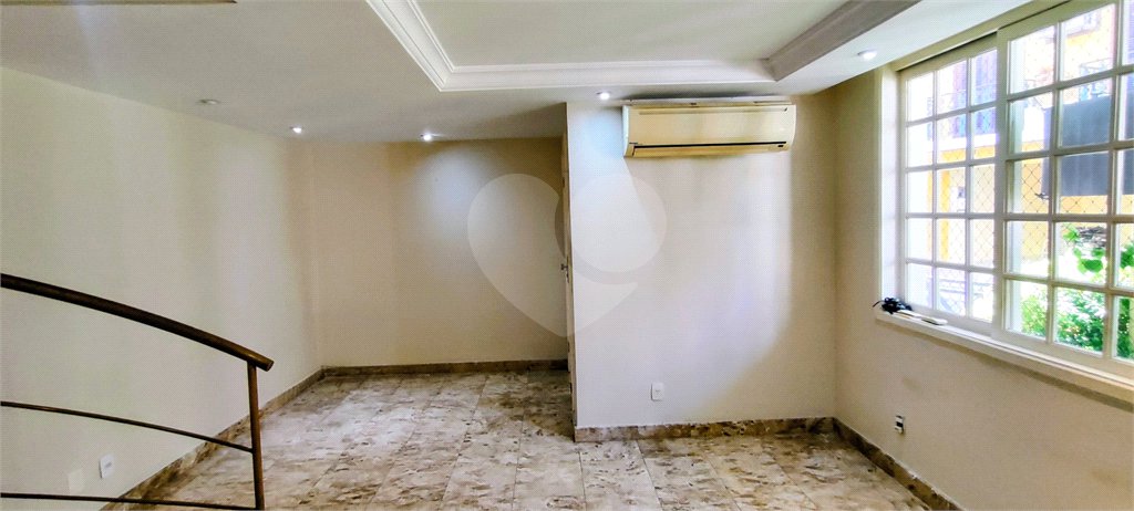 Casa de Vila à venda com 3 quartos, sendo 2 suítes, no condomínio Conjunto Archer José Higino, Rio de Janeiro - RJ
