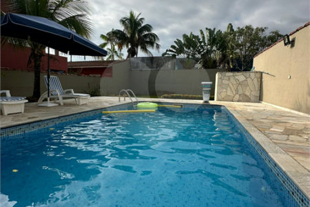 Casa à venda com 3 quartos, sendo 1 suíte,  no condomínio Morada da Praia, Bertioga - SP