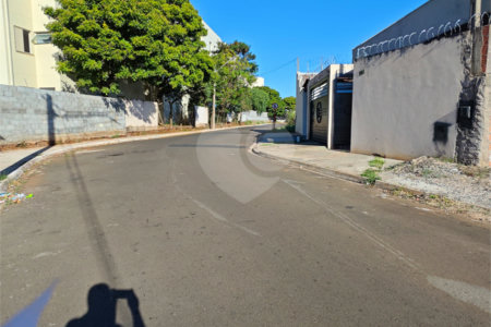 Terreno à Venda de 253 m² em Bairro em Desenvolvimento – Excelente Localização Próximo ao Comércio