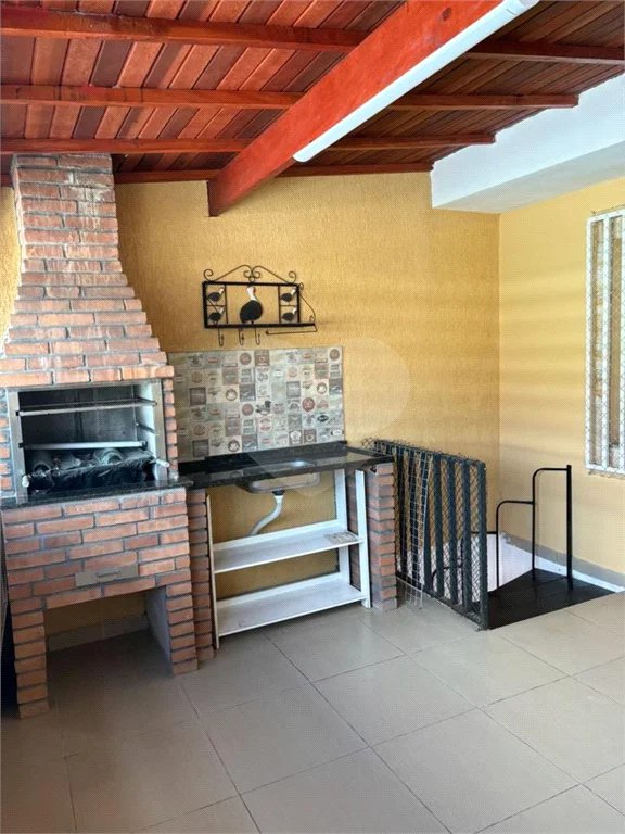 Sobrado à venda com 2 suítes em Santa Terezinha, São Paulo, SP