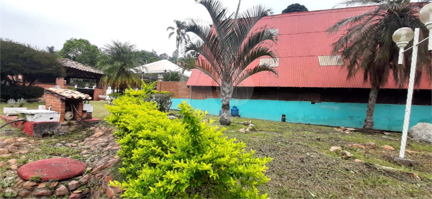 Casa Térrea à venda com 5 quartos, sendo 3 suítes, em Serra da Cantareira, Mairiporã, SP