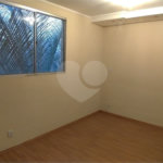 Apartamento no Condomínio Residencial Alcântara.
