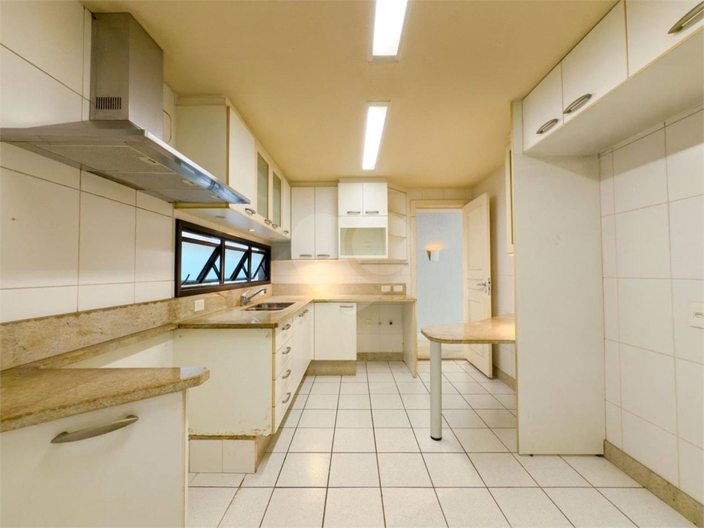 Apartamento à venda com 3 quartos, sendo 2 suítes, em Leblon, Rio de Janeiro, RJ