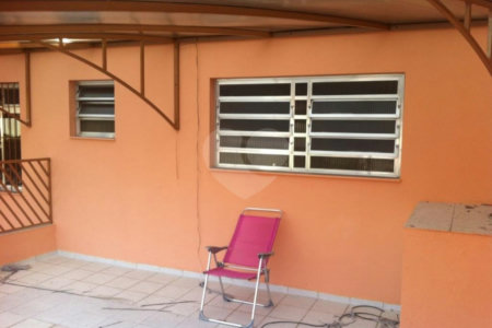 Sobrado à venda com 3 quartos, sendo 1 suíte, em Chora Menino, São Paulo, SP