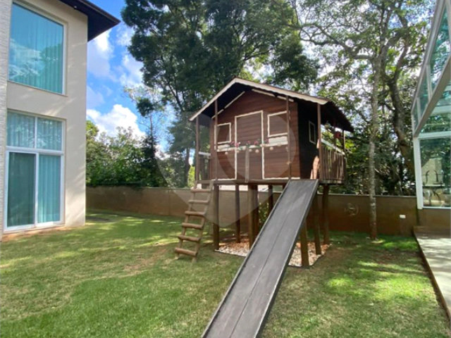 Casa à venda com 3 suítes no condomínio Parque Itatiaia, Mairiporã - SP