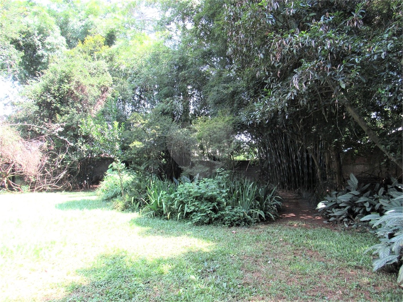 Terreno à venda com 1 quarto, sendo 3 suítes, em Granja Julieta, São Paulo, SP