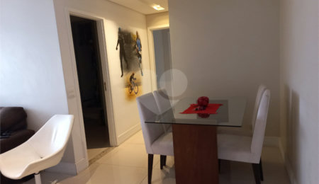 Apartamento à venda com 2 quartos, sendo 1 suíte,  em Vila Ipojuca, São Paulo, SP