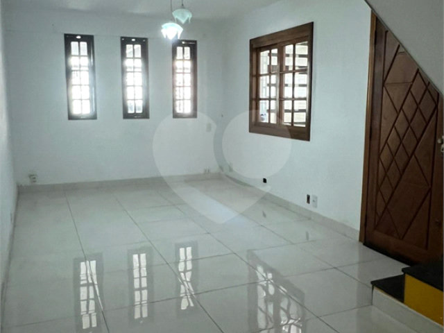 Sobrado à venda com 3 quartos em Jardim Virginia Bianca, São Paulo, SP