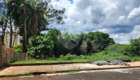 Terreno à venda em Jardim do Carmo, Araraquara, SP