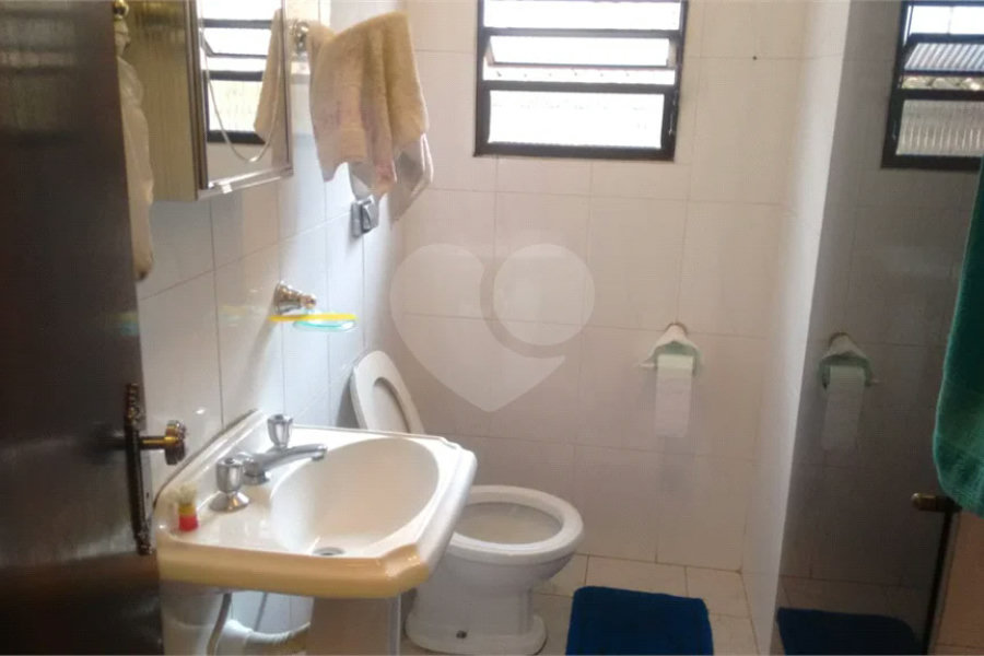 Sobrado à venda com 3 quartos, sendo 1 suíte, em Vila Galvão, Guarulhos, SP