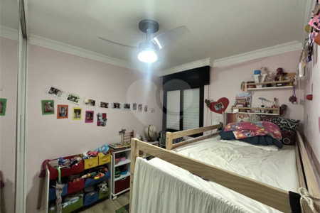 Apartamento à venda com 3 quartos, sendo 1 suíte, em Jardim Luanda, São Paulo, SP