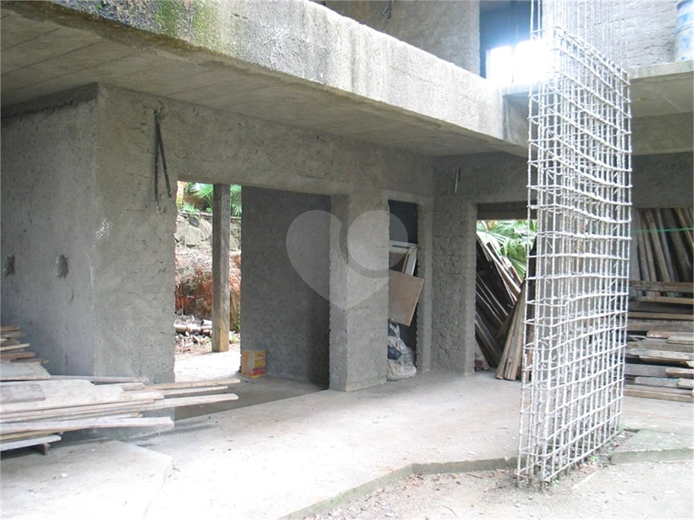Casa à venda com 4 suítes em Jardim Floresta, São Paulo, SP