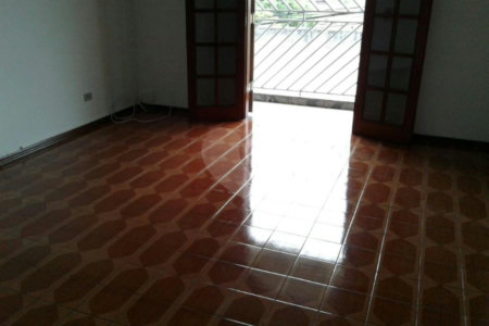 Sobrado à venda com 3 quartos em Parada Inglesa, São Paulo, SP