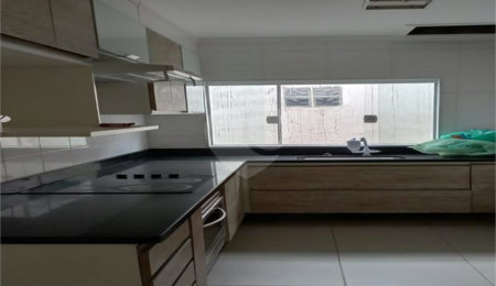 Casa à venda com 3 quartos em Parada Inglesa, São Paulo, SP