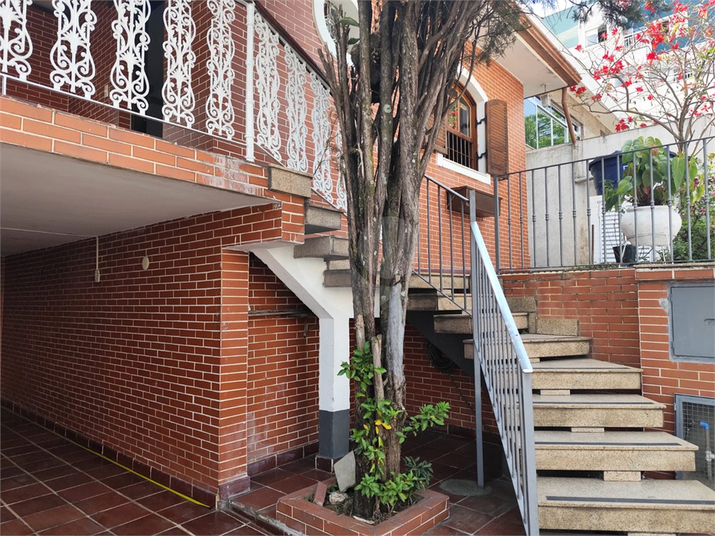 Sobrado à venda com 2 quartos em Vila Nivi, São Paulo, SP