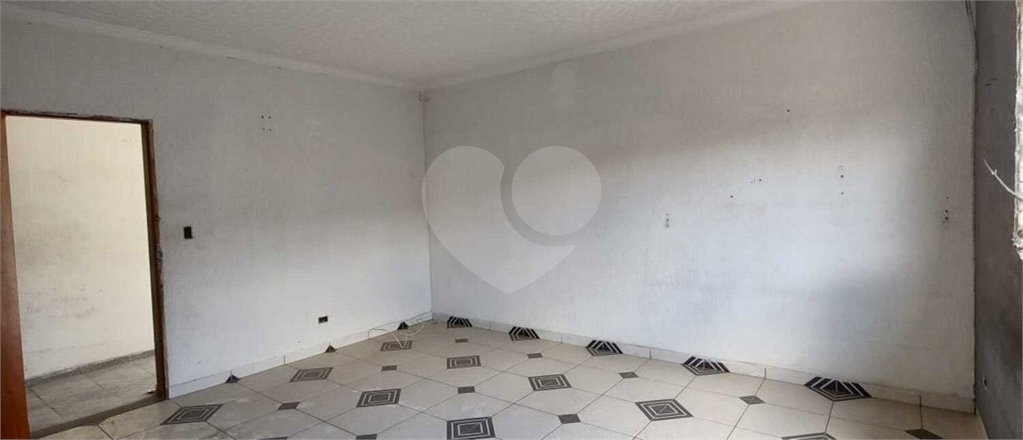 Sobrado à venda com 3 quartos, sendo 1 suíte, em Cidade Kemel, São Paulo, SP