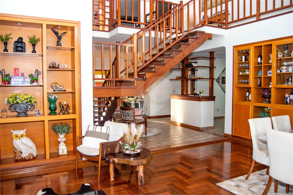 CASA ALTO PADRÃO - BAIRRO NOBRE