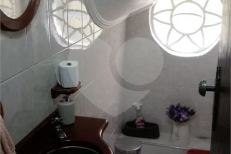Sobrado à venda com 3 quartos, sendo 1 suíte, em Vila Mazzei, São Paulo, SP