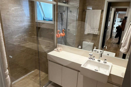 Apartamento à venda com 3 suítes em Vila Gertrudes, São Paulo, SP