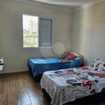 Casa à venda com 3 quartos, sendo 1 suíte, no condomínio Professora Romilde Nogueira de Sá, São Paulo - SP