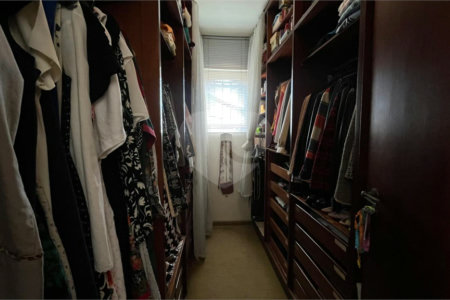 Casa à venda com 4 quartos, sendo 2 suítes, em Lar São Paulo, São Paulo, SP