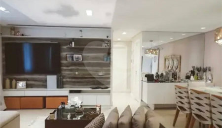 Apartamento à venda com 3 quartos, sendo 1 suíte,  em Carandiru, São Paulo, SP