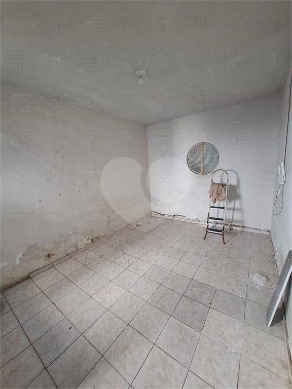 Casa à venda com 2 quartos, sendo 1 suíte, no condomínio Itatitara 999, Rio de Janeiro - RJ