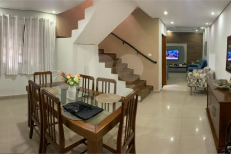 Casa à venda com 3 quartos, sendo 1 suíte,  em Vila Cecília, Mogi das Cruzes, SP