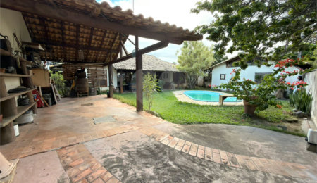 Casa à venda com 3 suítes em Portinho, Cabo Frio, RJ