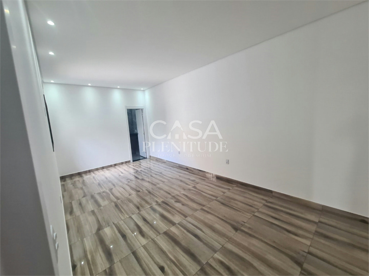 Casa em condomínio à venda com 3 quartos, sendo 1 suíte, em Wanel Ville, Sorocaba, SP