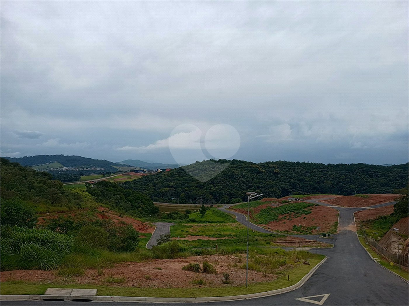 Terreno à venda no condomínio Portal Lamis, Bom Jesus dos Perdões - SP