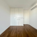 Apartamento T2 à venda em Águas Santas, Maia, Portugal – Varanda e garagem