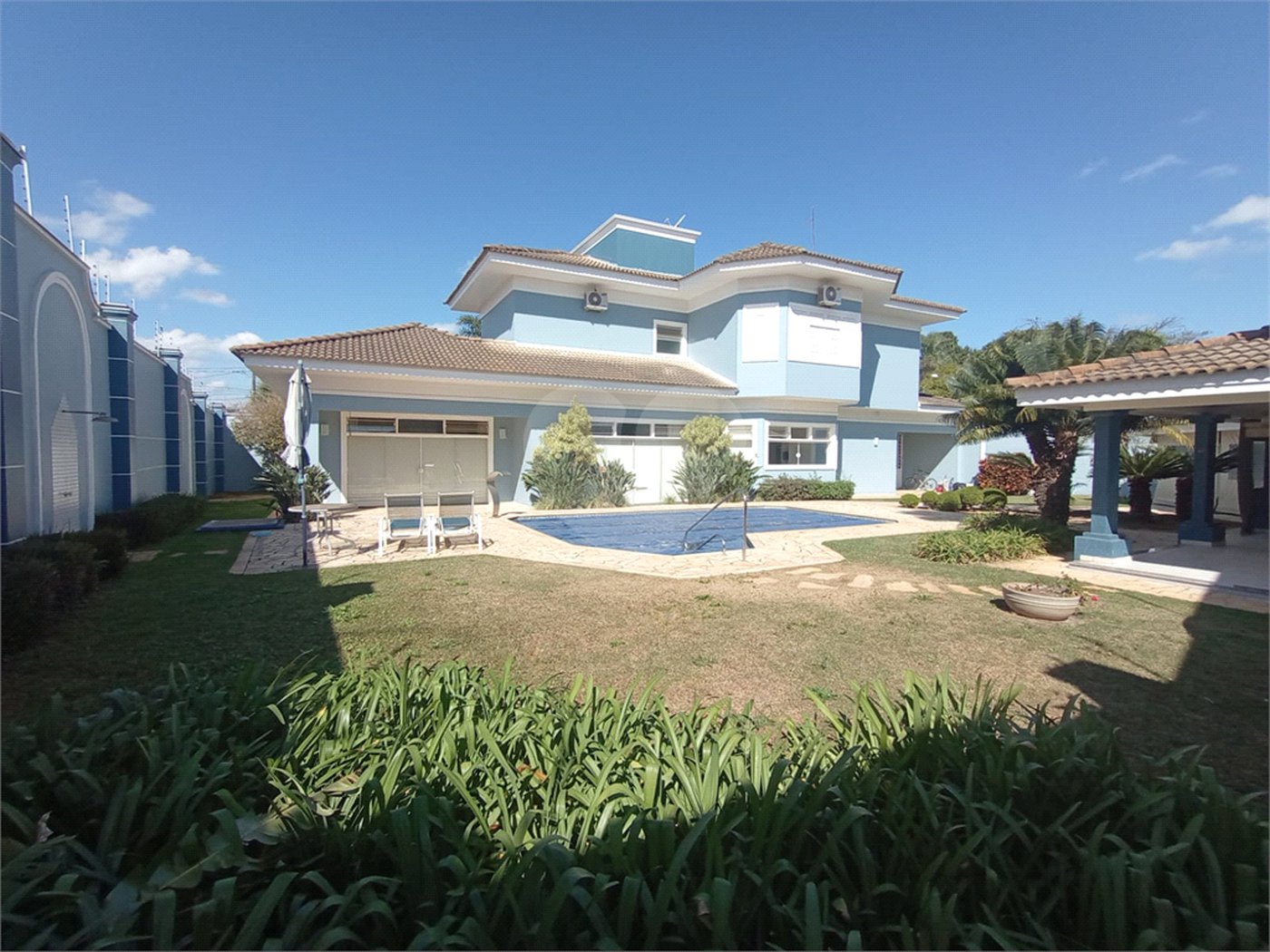 Casa à venda com 3 suítes em Vila Nastri, Itapetininga, SP