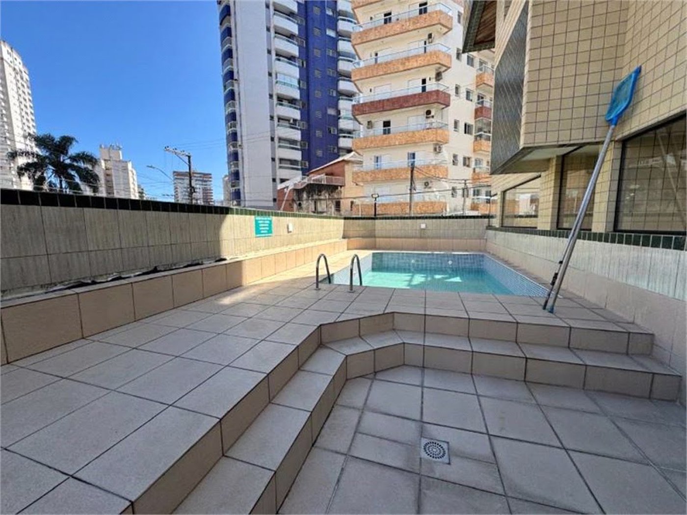 Apartamento Residencial à venda, Vila Guilhermina, Praia Grande - AP1208.