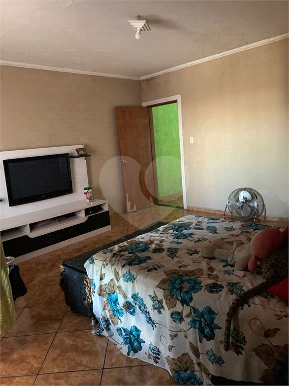 Sobrado à venda com 3 quartos, sendo 2 suítes, em Jardim São Lázaro, Ferraz de Vasconcelos, SP