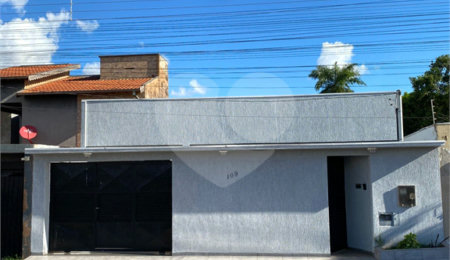 Casa à venda com 3 quartos, sendo 2 suítes,  em Residencial Ponta Porã I, Ponta Porã, MS
